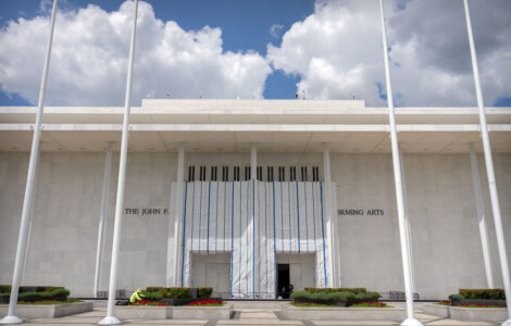 Kennedy Center votes to restore Trump's name and close for 2 years, challenging a judge's order